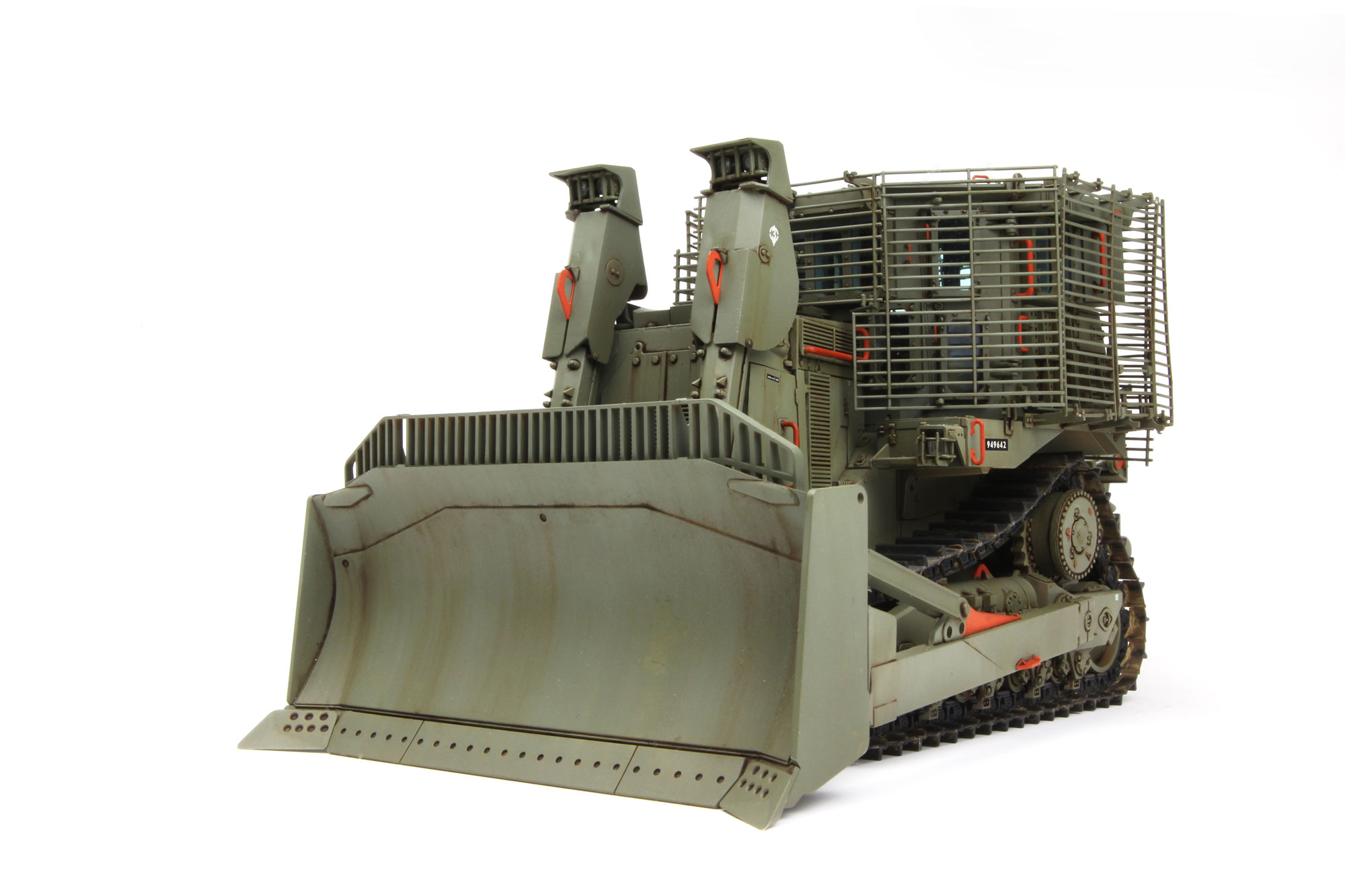SS-010   D9R ARMORED BULLDOZER w/SLAT ARMOR Meng